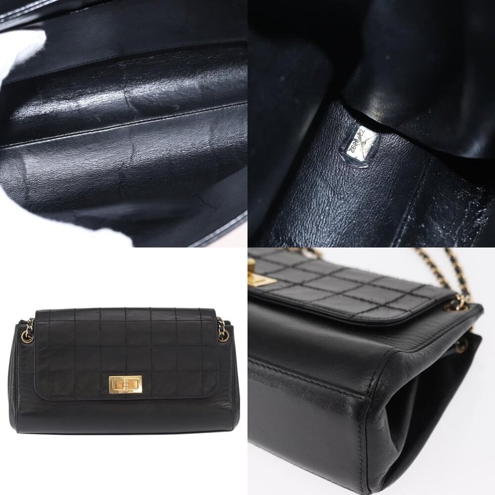 Chanel Choco Bar Chain Shoulder Bag - Picture 5 of 7